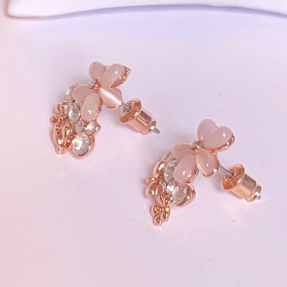 Pretty BlossomNecklace & Earring Set - Picture 5 of 6